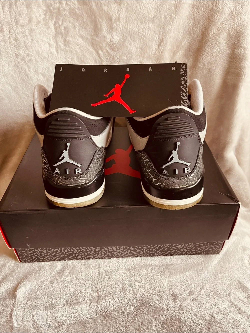 (Men’s) Air Jordan Retro 3 Wolf Grey/Metallic/Black/White with Silver Accent